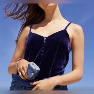 Madewell top in a blue Velvet/ Button-Down Cami. NWT. 2